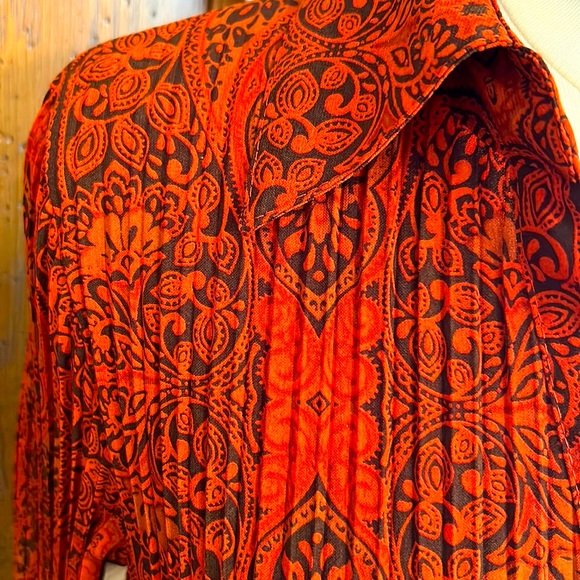 Pretty Rust & Deep Brown FALL Top🍁Button-Up🍁Bell sleeves🍃VERY GOOD CONDITION! - Picture 5 of 9